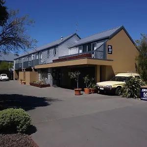 https://sherborne-motor-lodge.top-hotels-christchurch.com